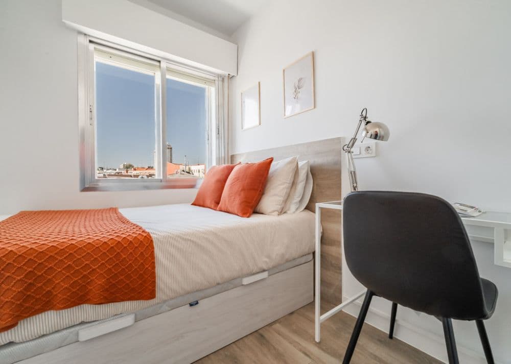 Private room in Madrid photo 4
