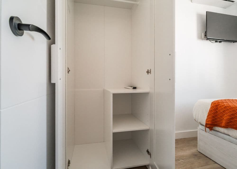 Private room in Madrid photo 5