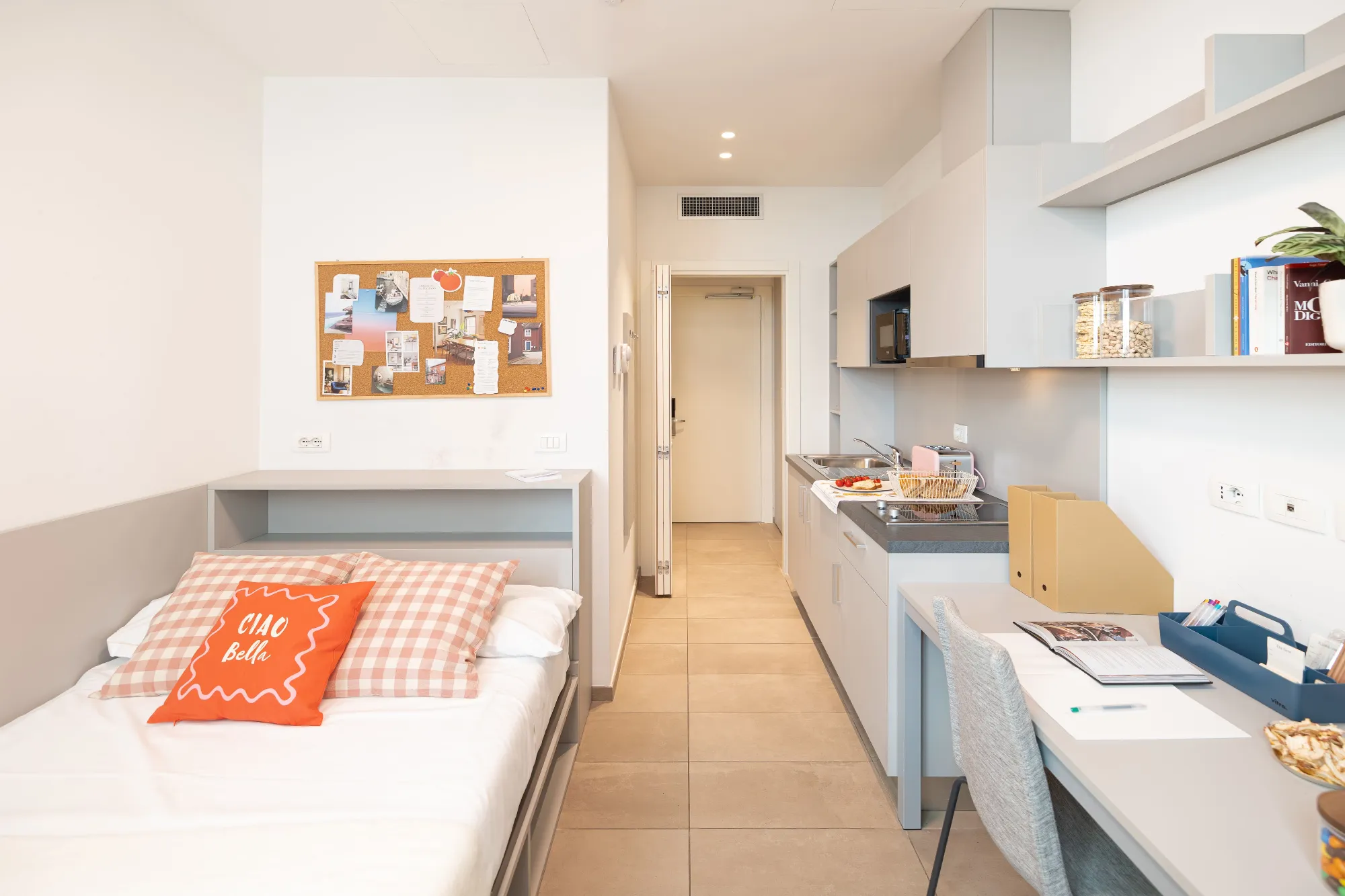 Smart Studio Courtyard view in Florence 4